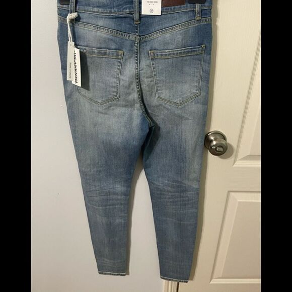 Blank NYC High-Rise Skinny  - Picture 2 of 11